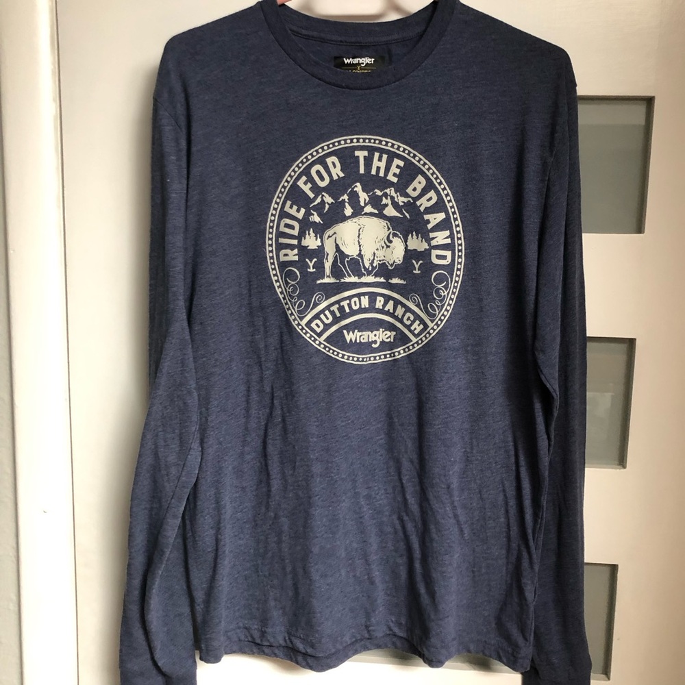 Wrangler Men's Dutton Ranch Yellowstone Navy Graphic Long Sleeve Tee